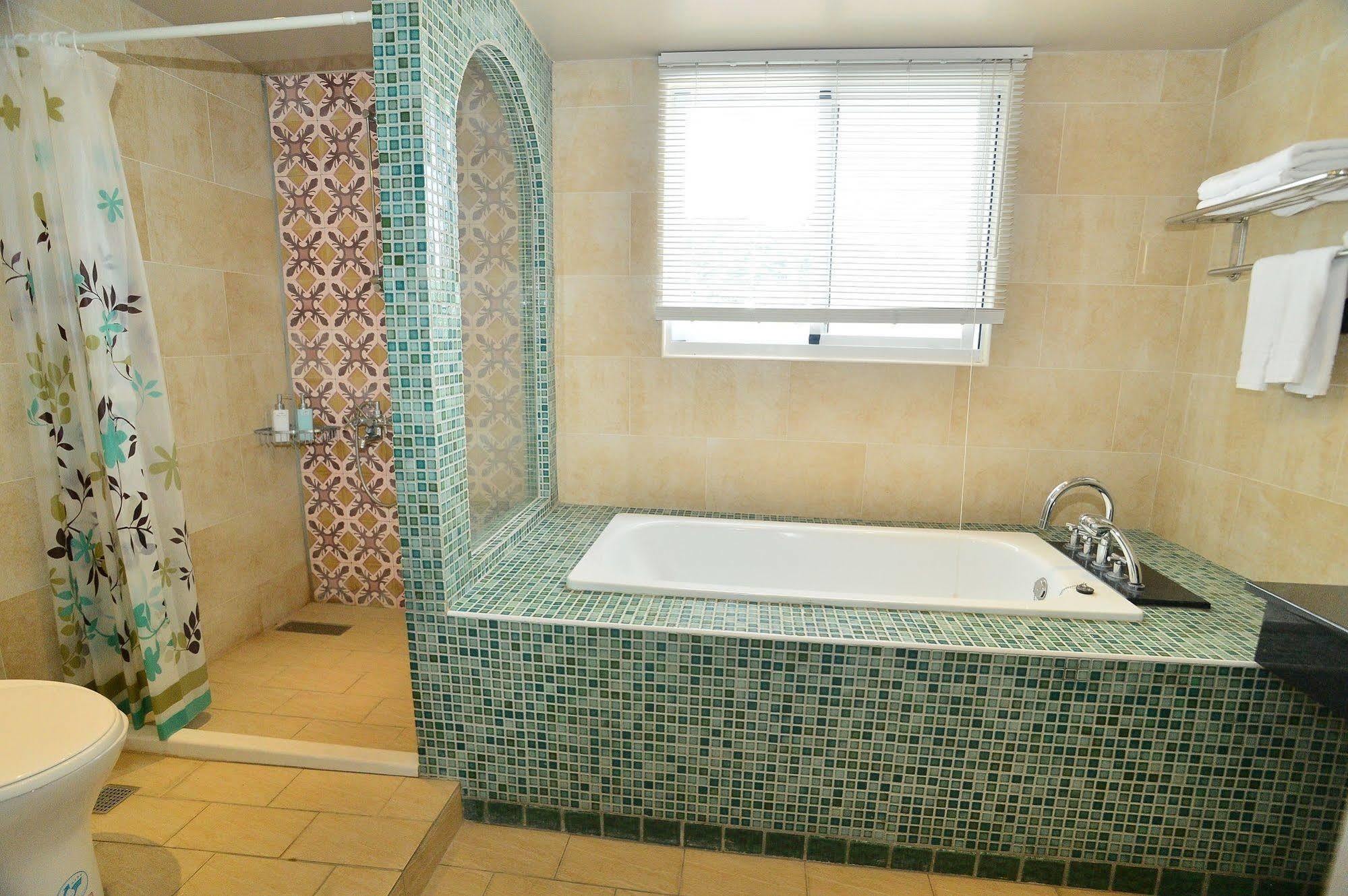 לואי Jinhue Hotel מראה חיצוני תמונה